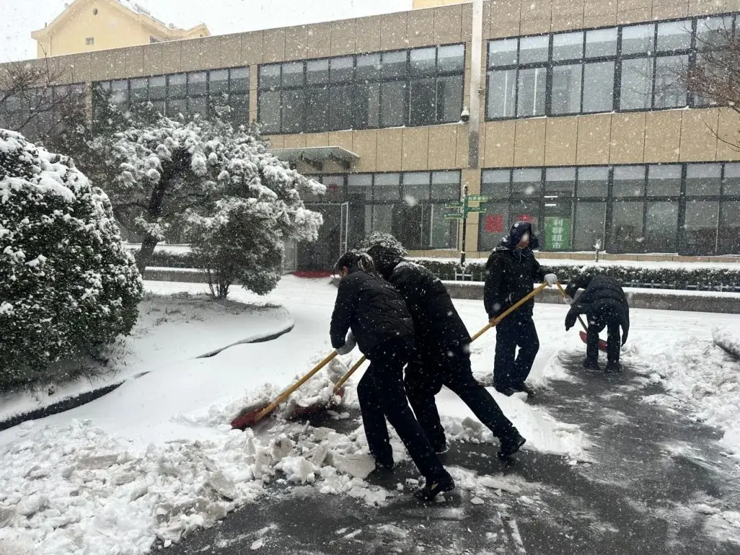 Mainit na Agos sa Malamig na Alon