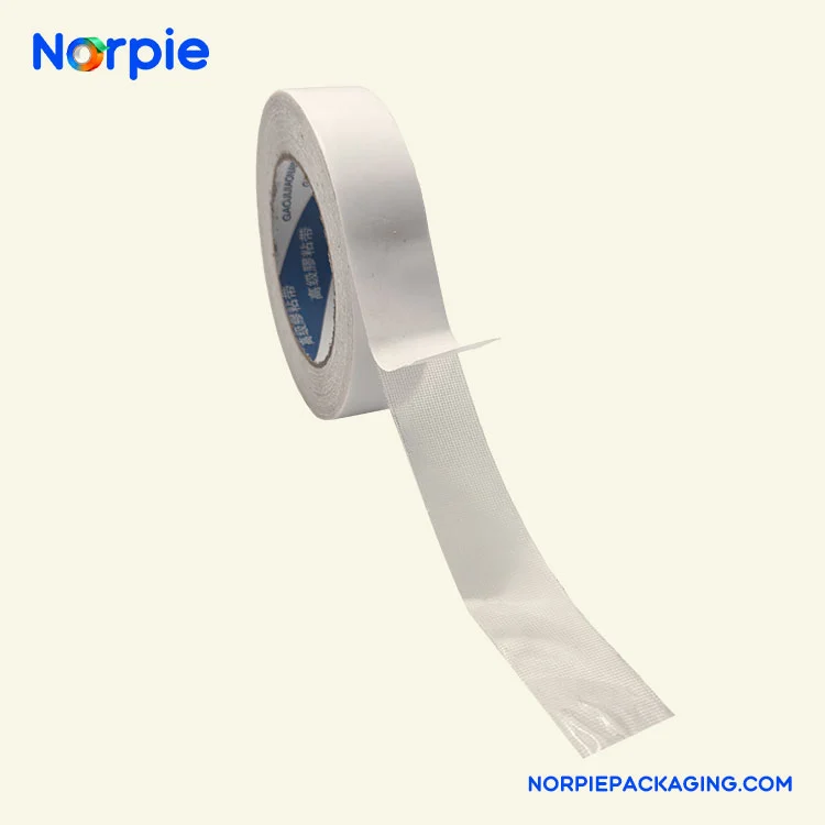 Puting Double Sided Duct Tape